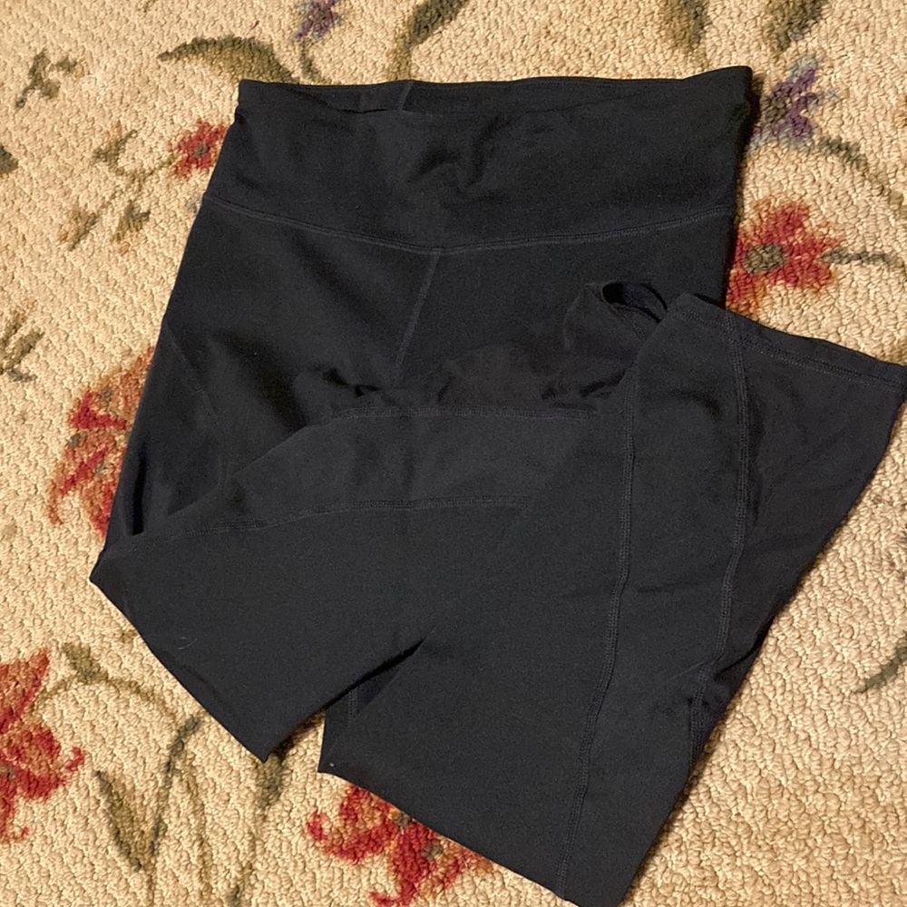 Gap Fit Capris (small)